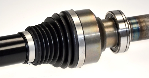 BB1352 Posterparts Привід передній правий