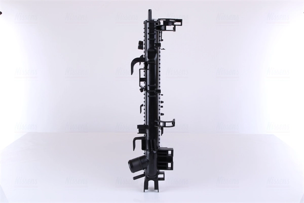 Радіатор основний Nissens 606845 ціна, від 91.15 USD