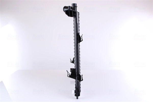 Радіатор основний Nissens 675032 ціна, від 101.37 USD