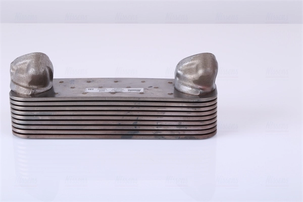 Радіатор масляний Nissens 90728 ціна, від 50.84 USD