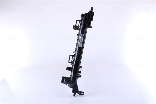 Радіатор основний Nissens 61915 ціна, від 70.51 USD