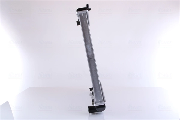 Радіатор основний Nissens 61640 ціна, від 157.62 USD
