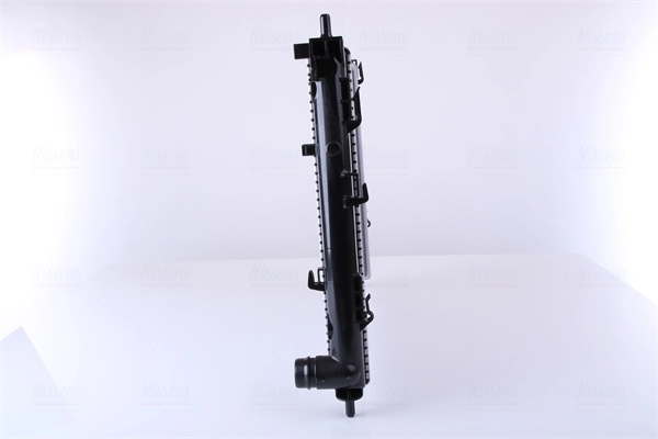 Радіатор основний Nissens 67549 ціна, від 105.65 USD