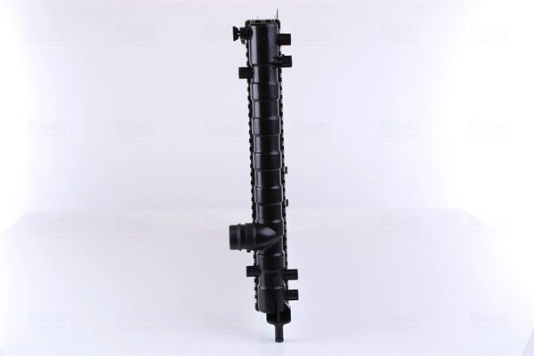 Радіатор основний Nissens 68804 ціна, від 60.39 USD
