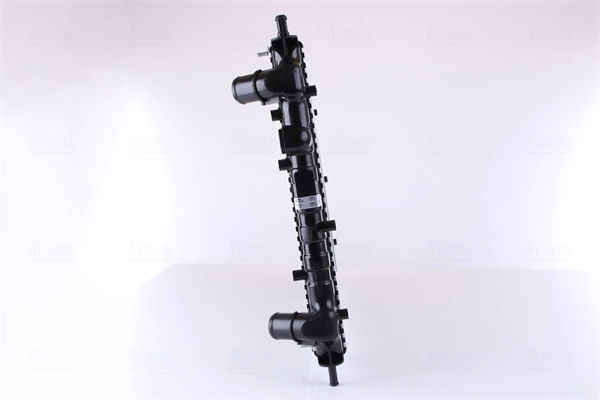 Радіатор основний Nissens 61879A ціна, від 95.56 USD