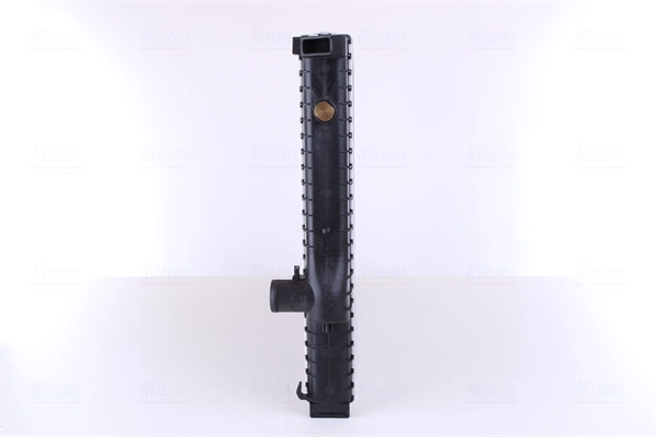 Радіатор основний Nissens 60747A ціна, від 92.92 USD