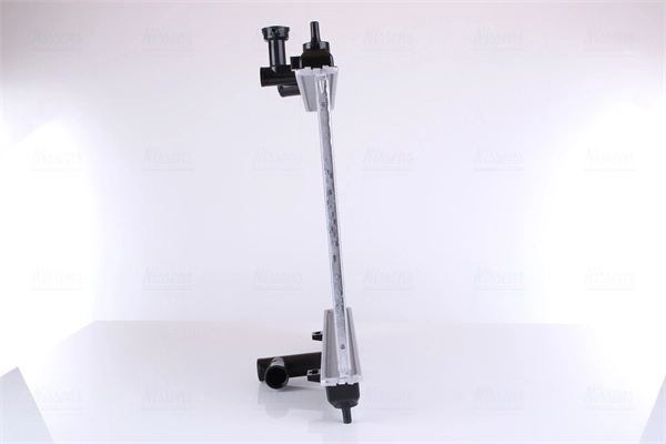 Радіатор основний Nissens 67512 ціна, від 105.94 USD