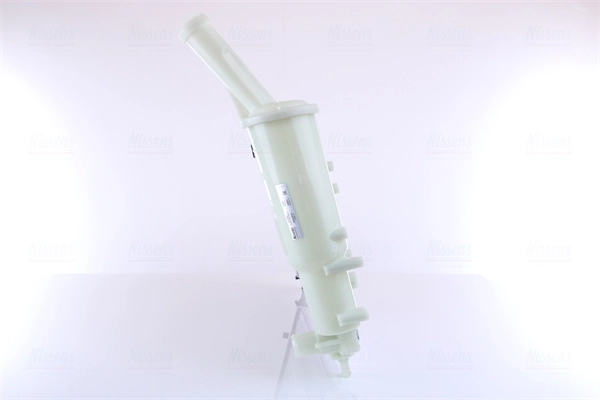 Радіатор основний Nissens 61886 ціна, від 57.09 USD