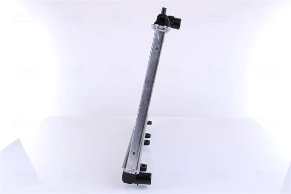 Радіатор основний Nissens 67469 ціна, від 172.93 USD