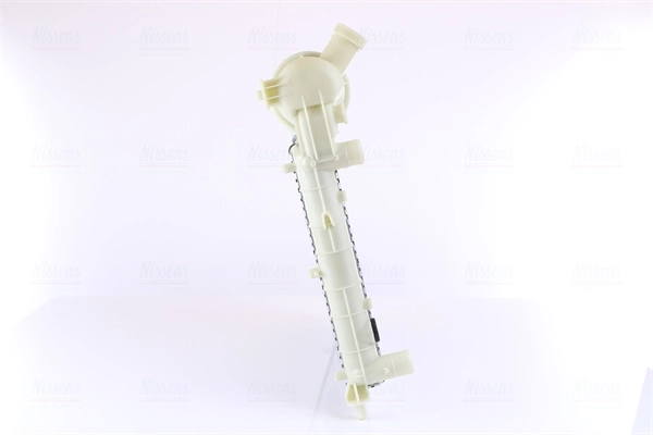 Радіатор основний Nissens 61844 ціна, від 56.92 USD
