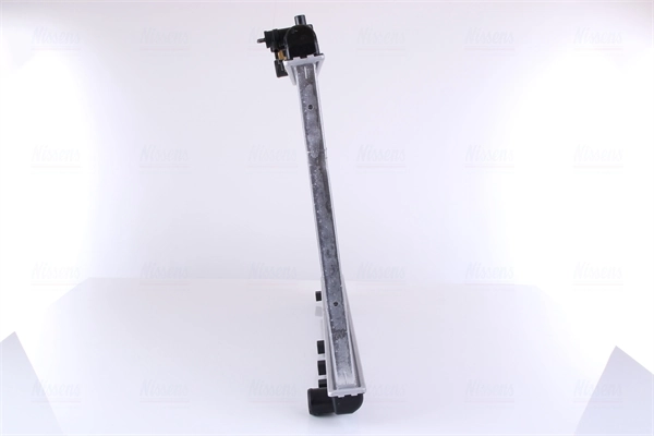 Радіатор основний Nissens 61669 ціна, від 121.04 USD