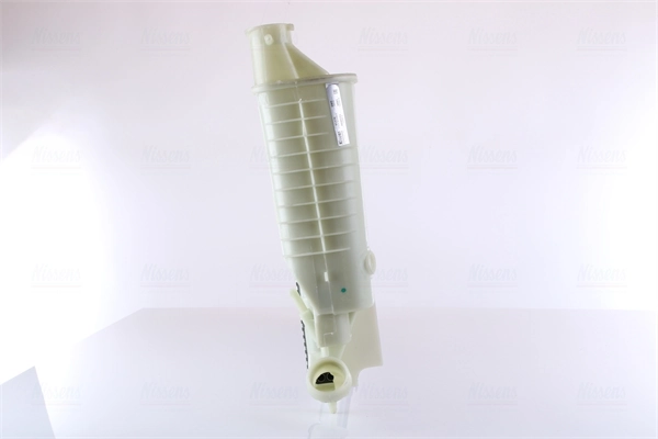 Радіатор основний Nissens 61379 ціна, від 41.40 USD