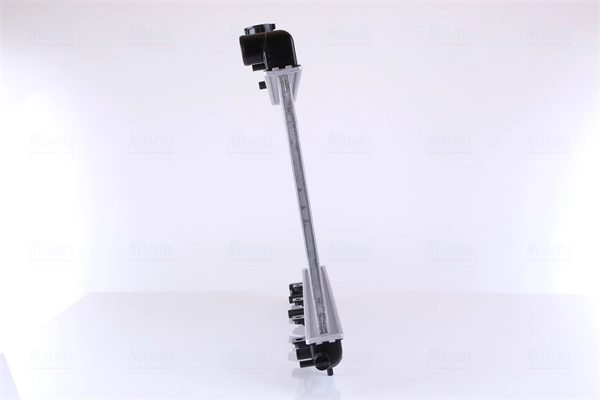 Радіатор основний Nissens 67704A ціна, від 105.34 USD