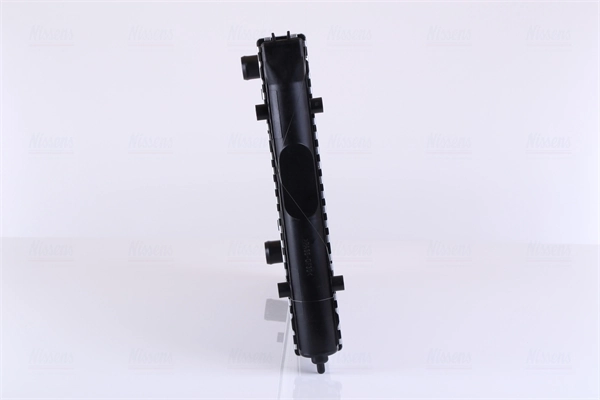 Радіатор основний Nissens 639981 ціна, від 39.92 USD