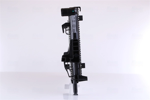 Радіатор основний Nissens 66698 ціна, від 102.05 USD