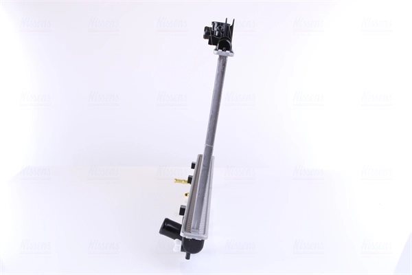 Радіатор основний Nissens 64802 ціна, від 70.15 USD