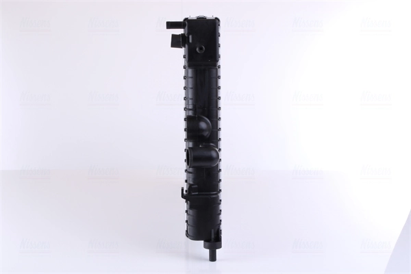 Радіатор основний Nissens 63289A ціна, від 47.08 USD