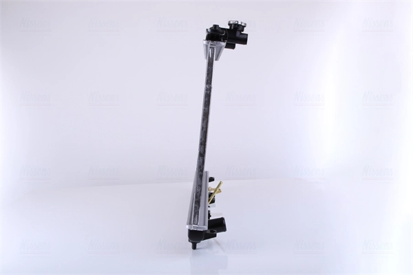 Радіатор основний Nissens 67027 ціна, від 106.24 USD