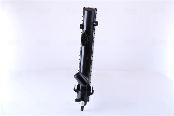 Радіатор основний Nissens 63021A ціна, від 61.60 USD