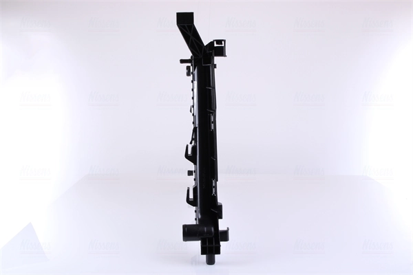 Радіатор основний Nissens 67106 ціна, від 91.59 USD