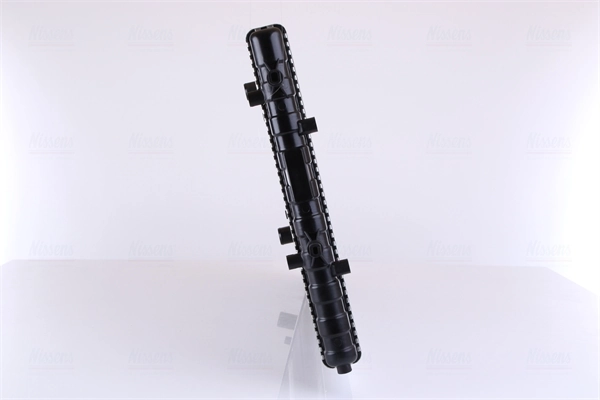 Радіатор основний Nissens 67302 ціна, від 77.39 USD