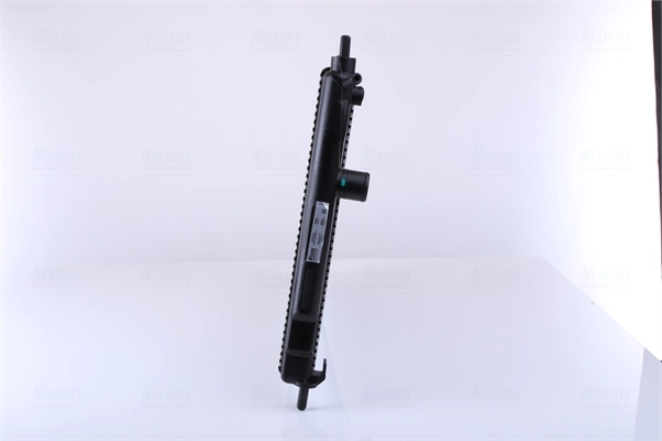 Радіатор основний Nissens 63252A ціна, від 53.12 USD