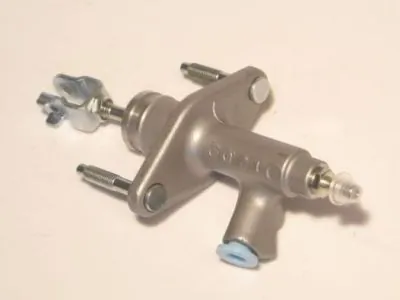 QH010 Aisin Циліндр зчеплення, головний