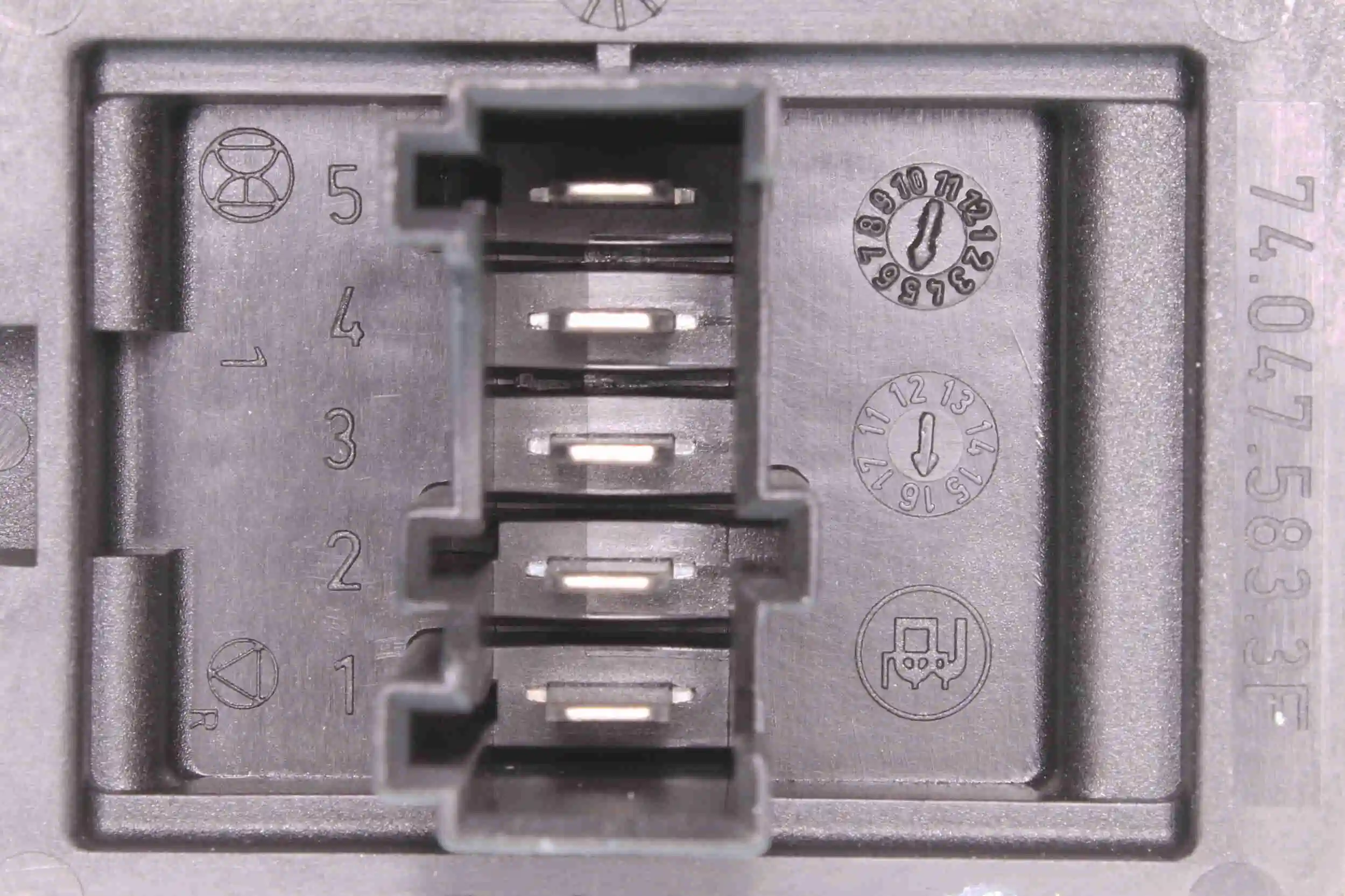 V22790006 Vemo Регулятор оборотів пічки