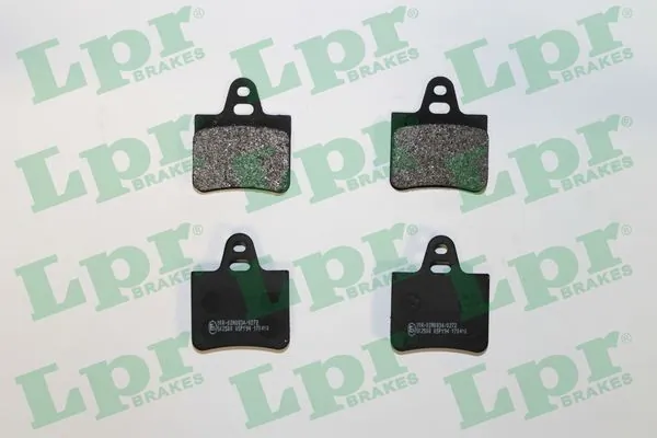 05P194 LPR Колодки гальмівні задні, дискові