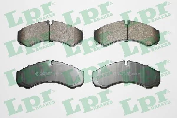 05P684 LPR Колодки гальмівні задні, дискові