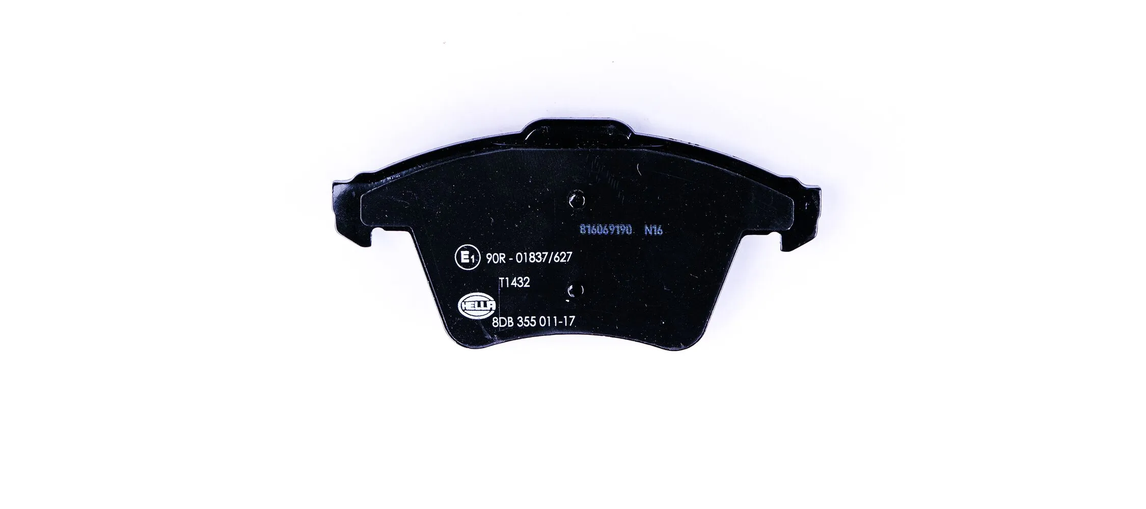 8DB355011171 HELLA Передні гальмівні колодки