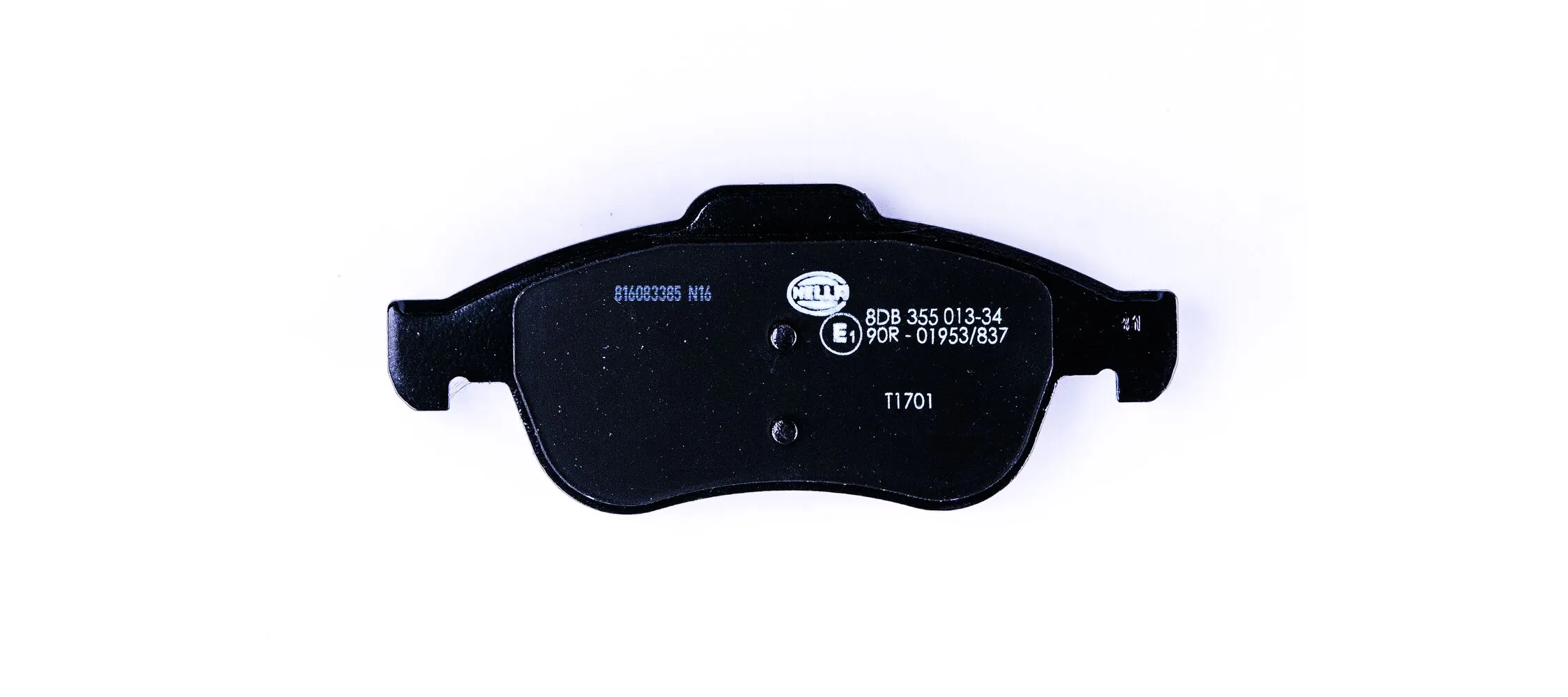 8DB355013341 HELLA Передні гальмівні колодки