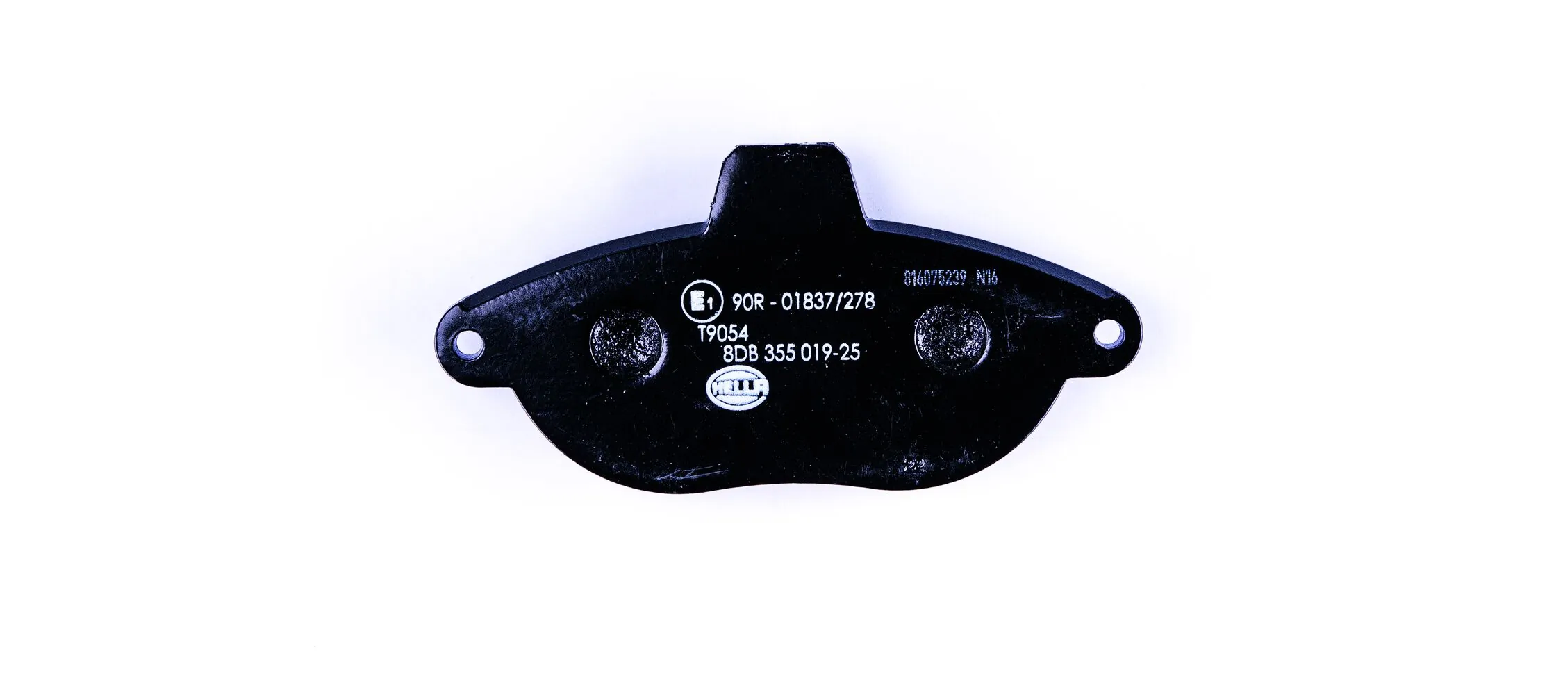 8DB355019251 HELLA Передні гальмівні колодки