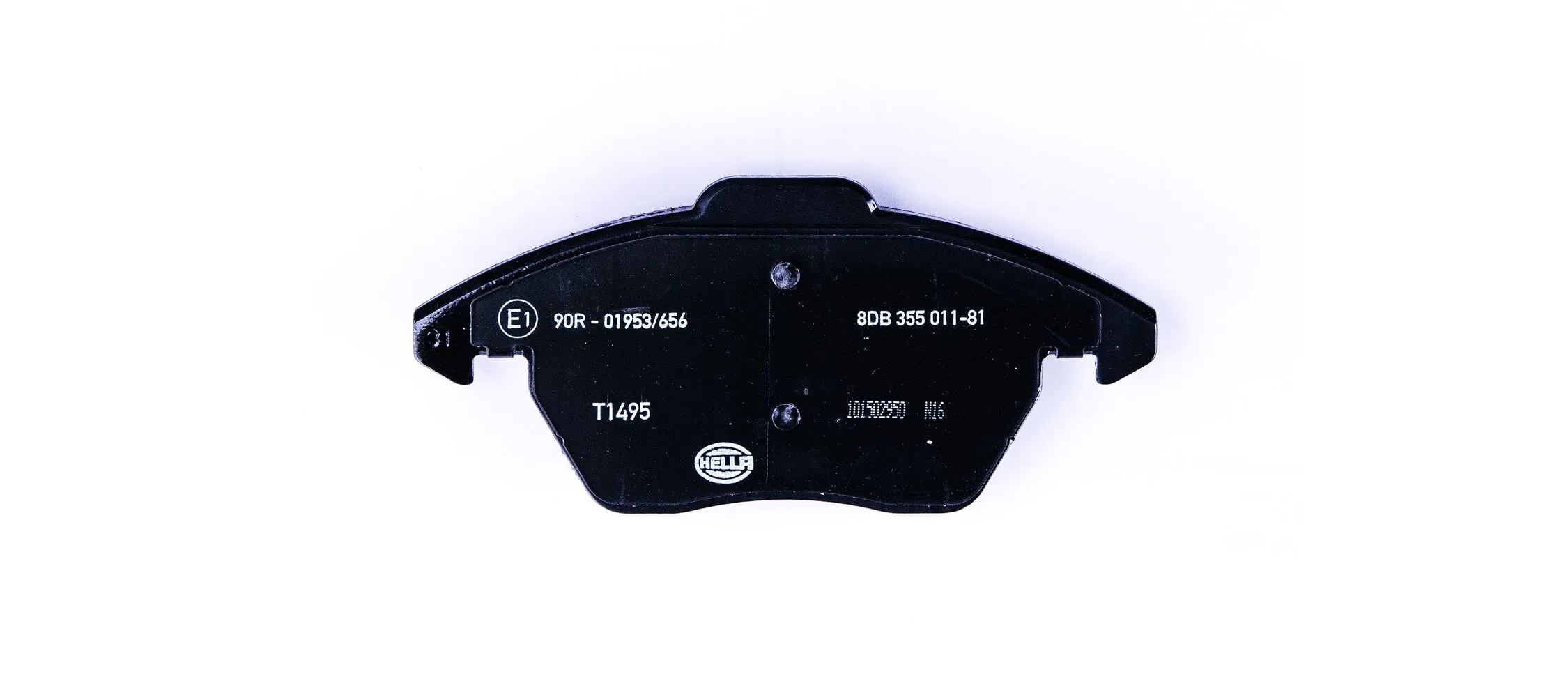 8DB355011811 HELLA Передні гальмівні колодки