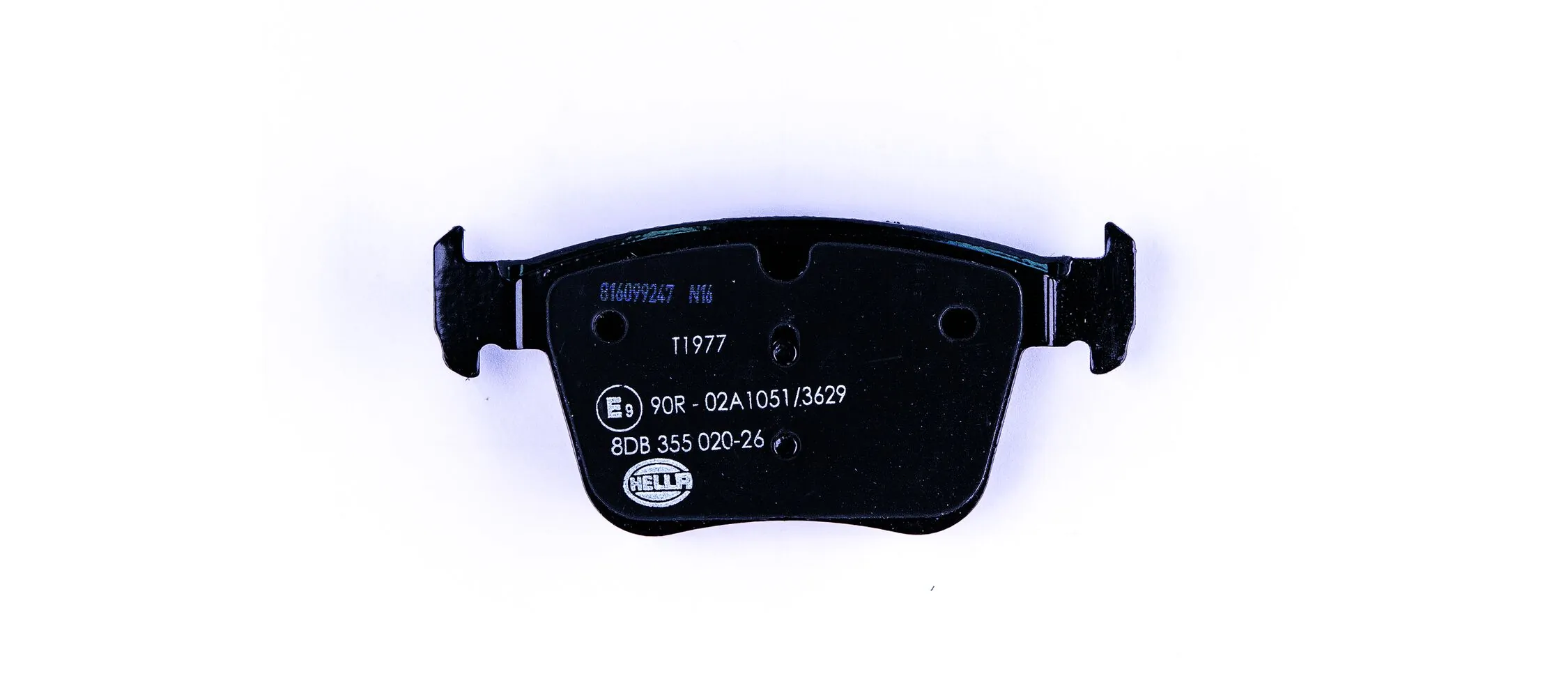 8DB355020261 HELLA Колодки гальмівні задні, дискові