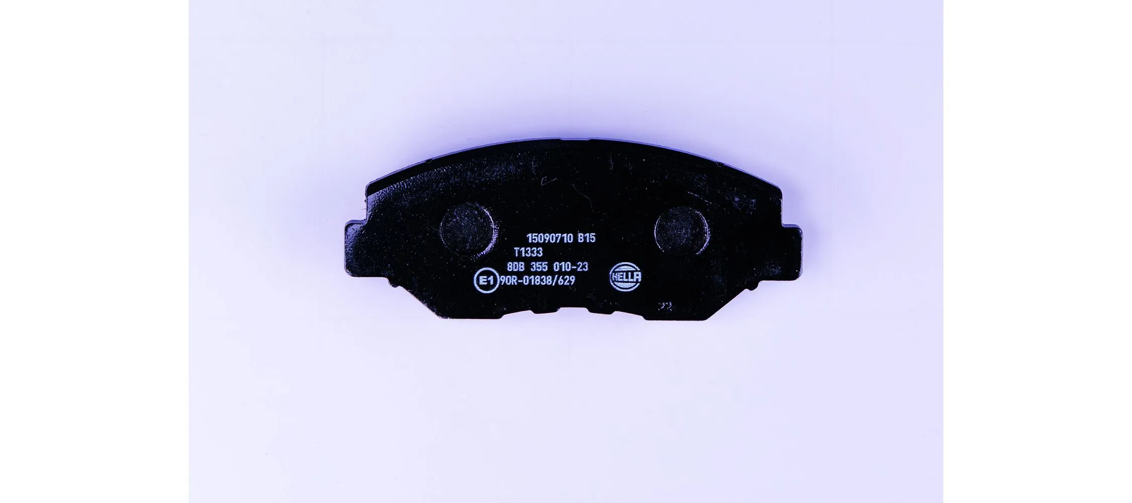 8DB355010231 HELLA Передні гальмівні колодки
