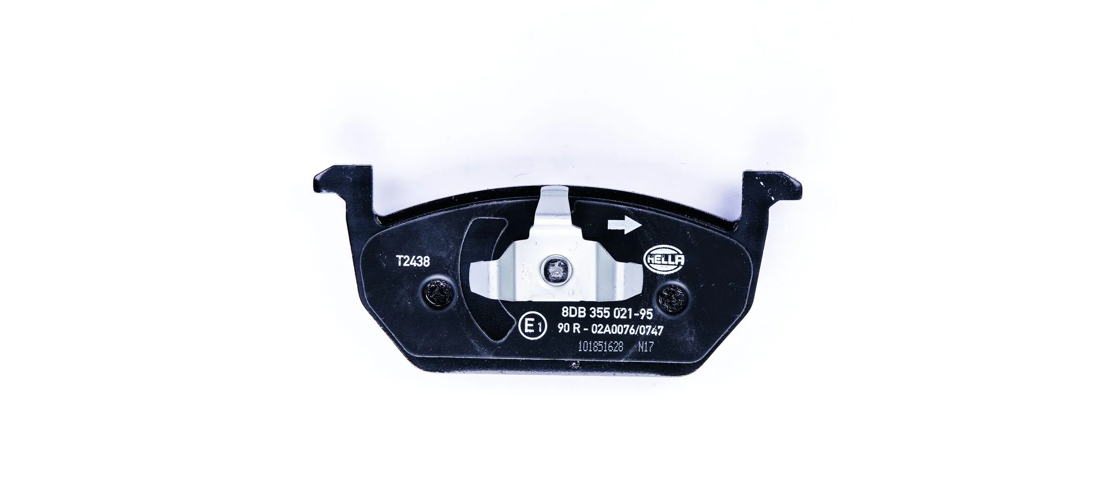 8DB355021951 HELLA Передні гальмівні колодки