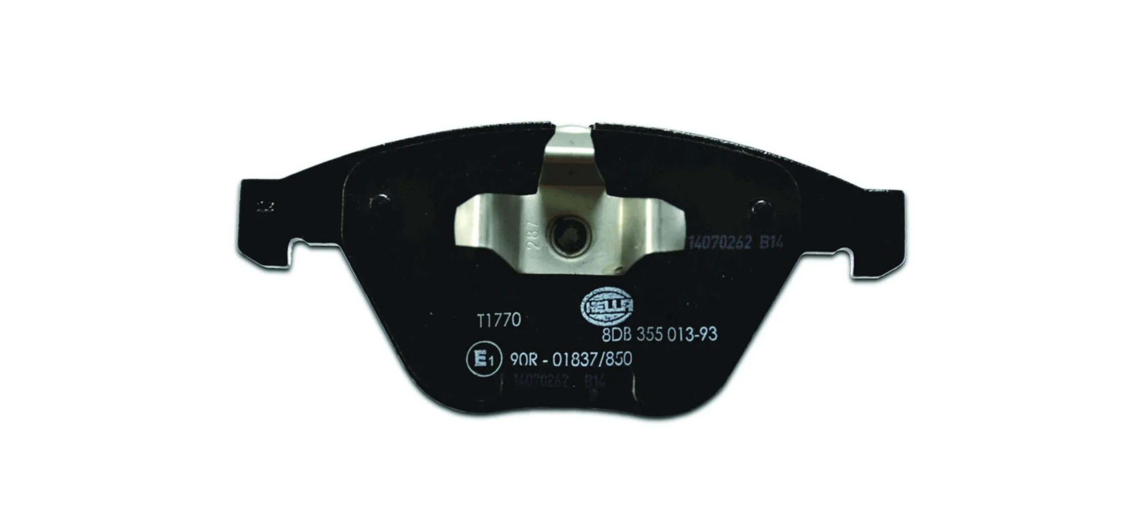 8DB355013931 HELLA Передні гальмівні колодки