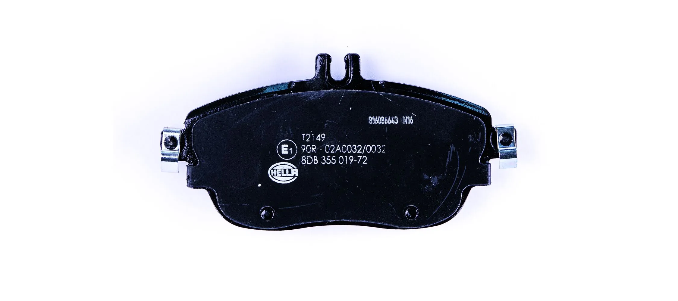 8DB355019721 HELLA Передні гальмівні колодки