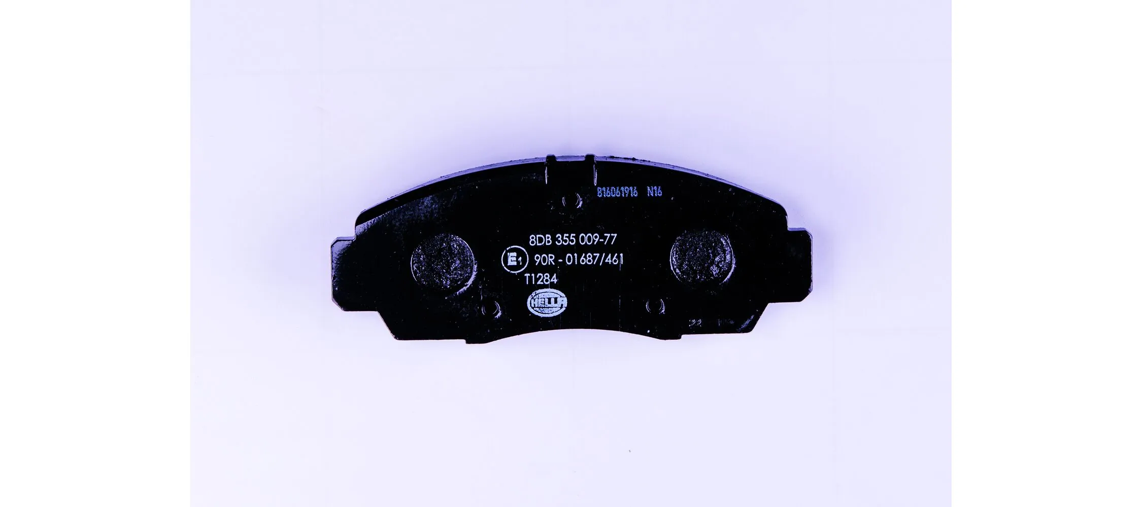 8DB355009771 HELLA Передні гальмівні колодки