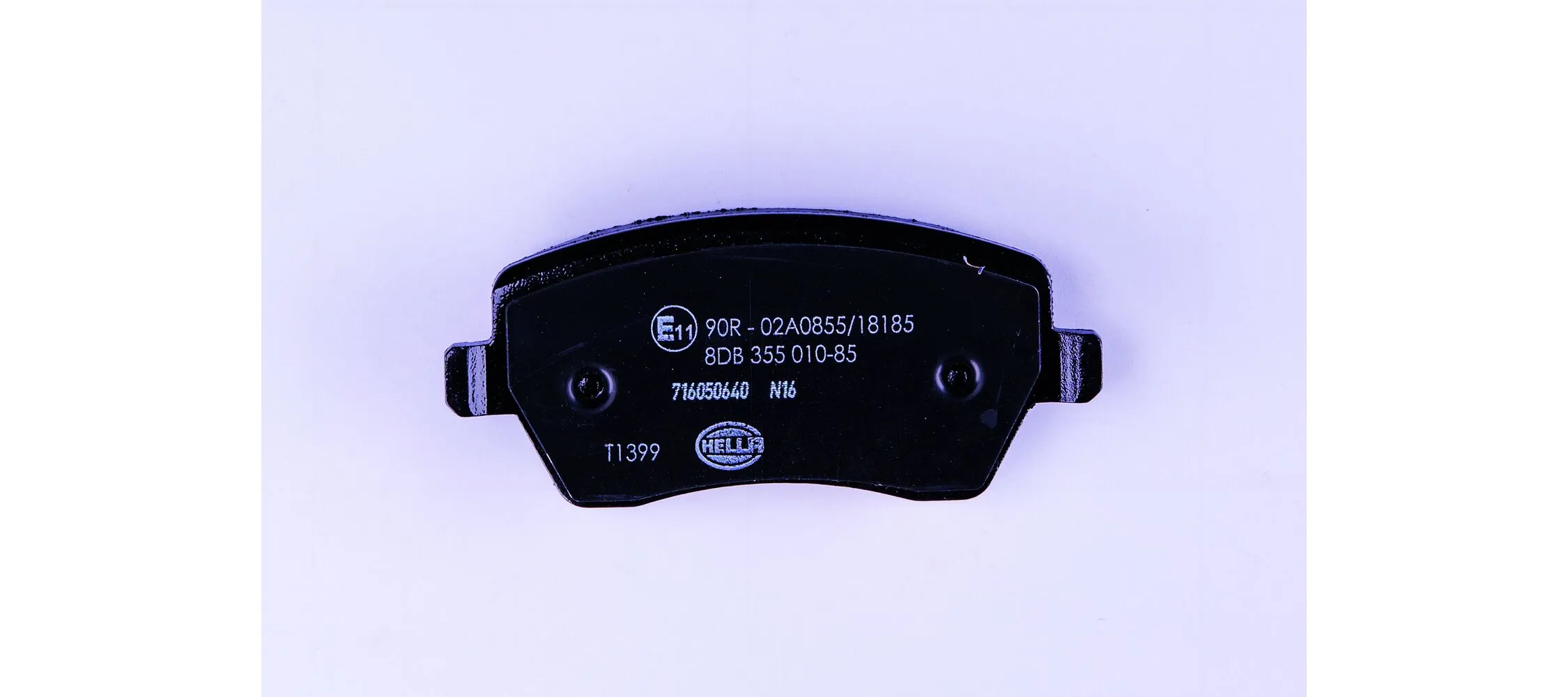 8DB355010851 HELLA Передні гальмівні колодки