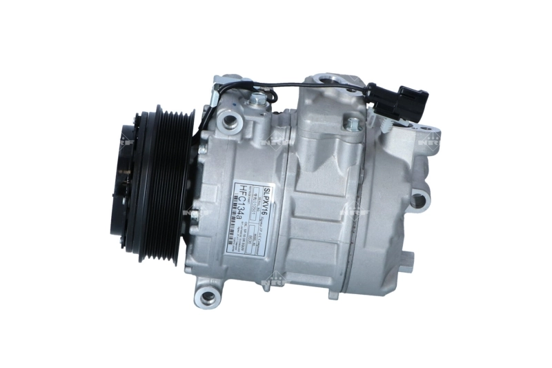 Компресор кондиціонера LR012798 Land Rover