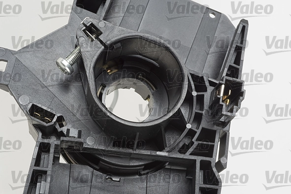 Перемикач підрульовий, центральна частина VALEO 251646 ціна, від 52.73 USD