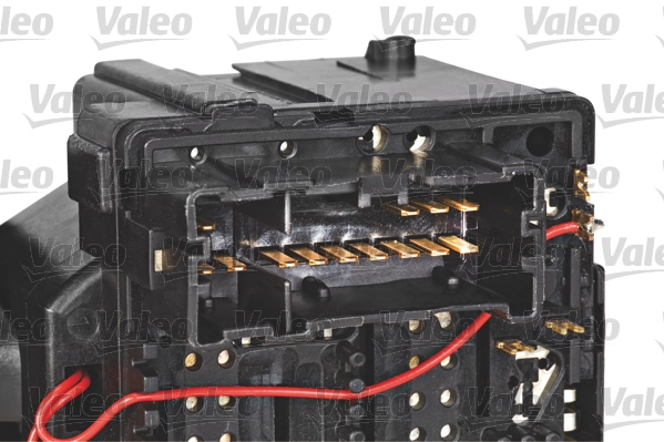 251696 VALEO Перемикач підрульовий, правий