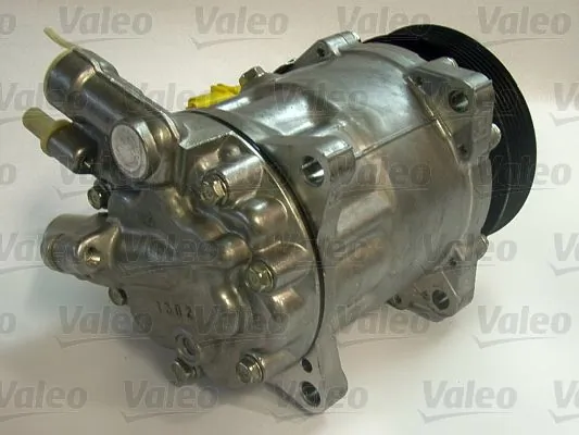 813713 VALEO Компресор холодоагенту