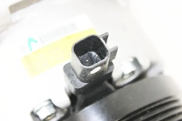 Компресор системи кондиціювання Ford 1854689 ціна, від 1159.61 USD