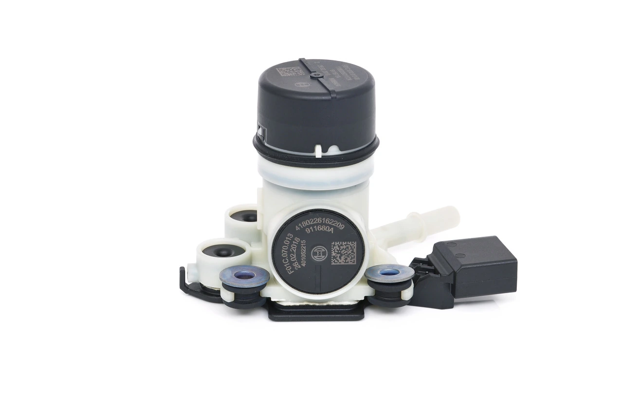 F01C600265 Bosch Насос AD BLUE