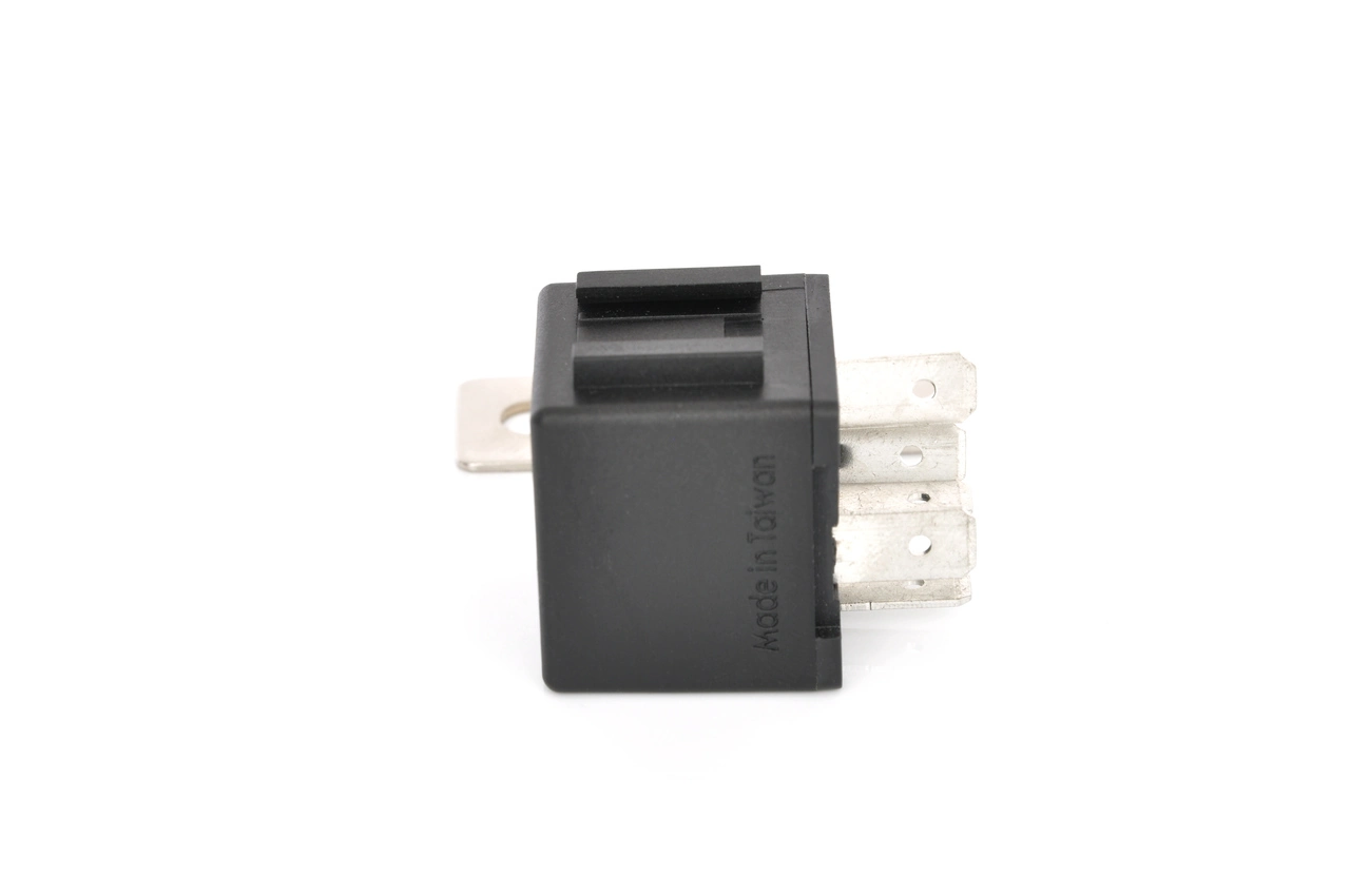 Реле електричне багатофункціональне Bosch 0986AH0613 ціна, від 6.09 USD