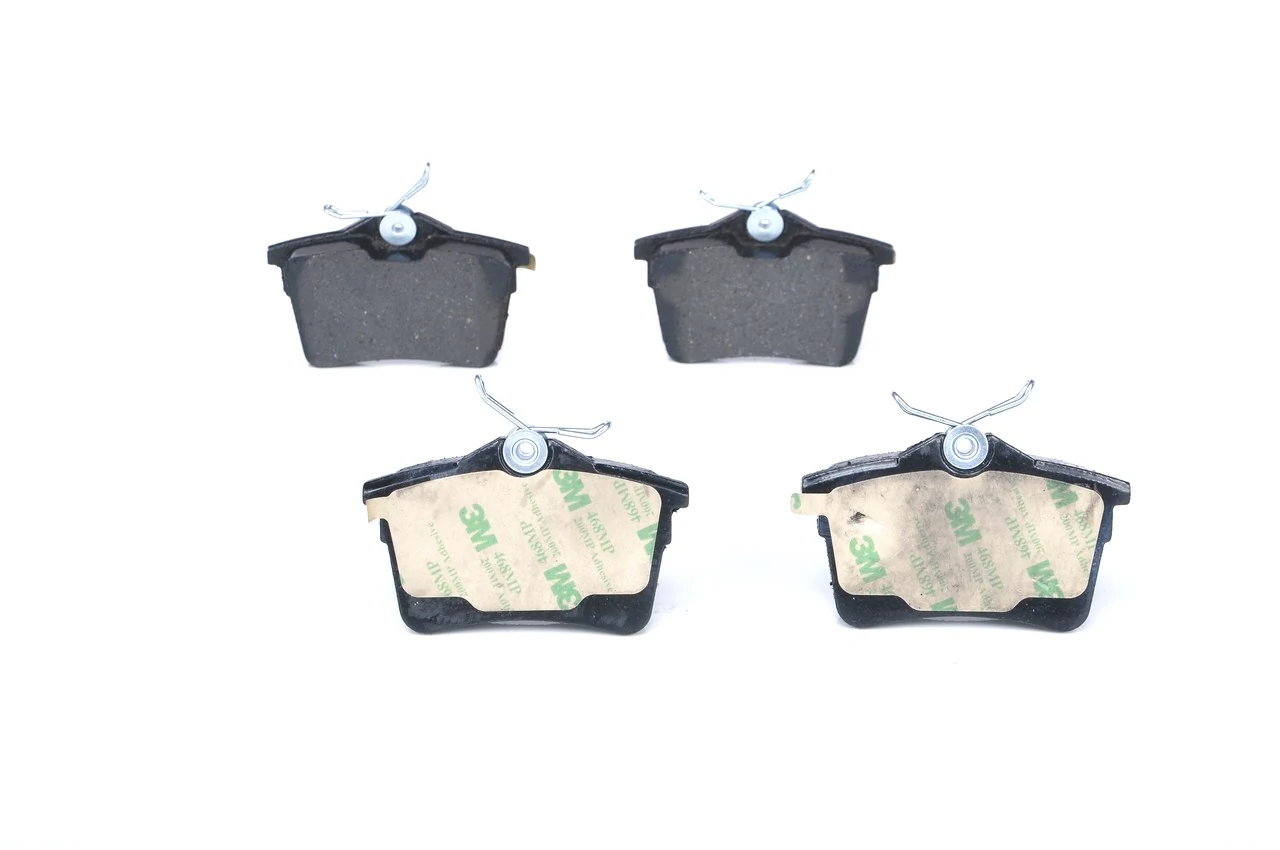 Задні гальмівні колодки Bosch 0986494304 ціна, від 22.04 USD