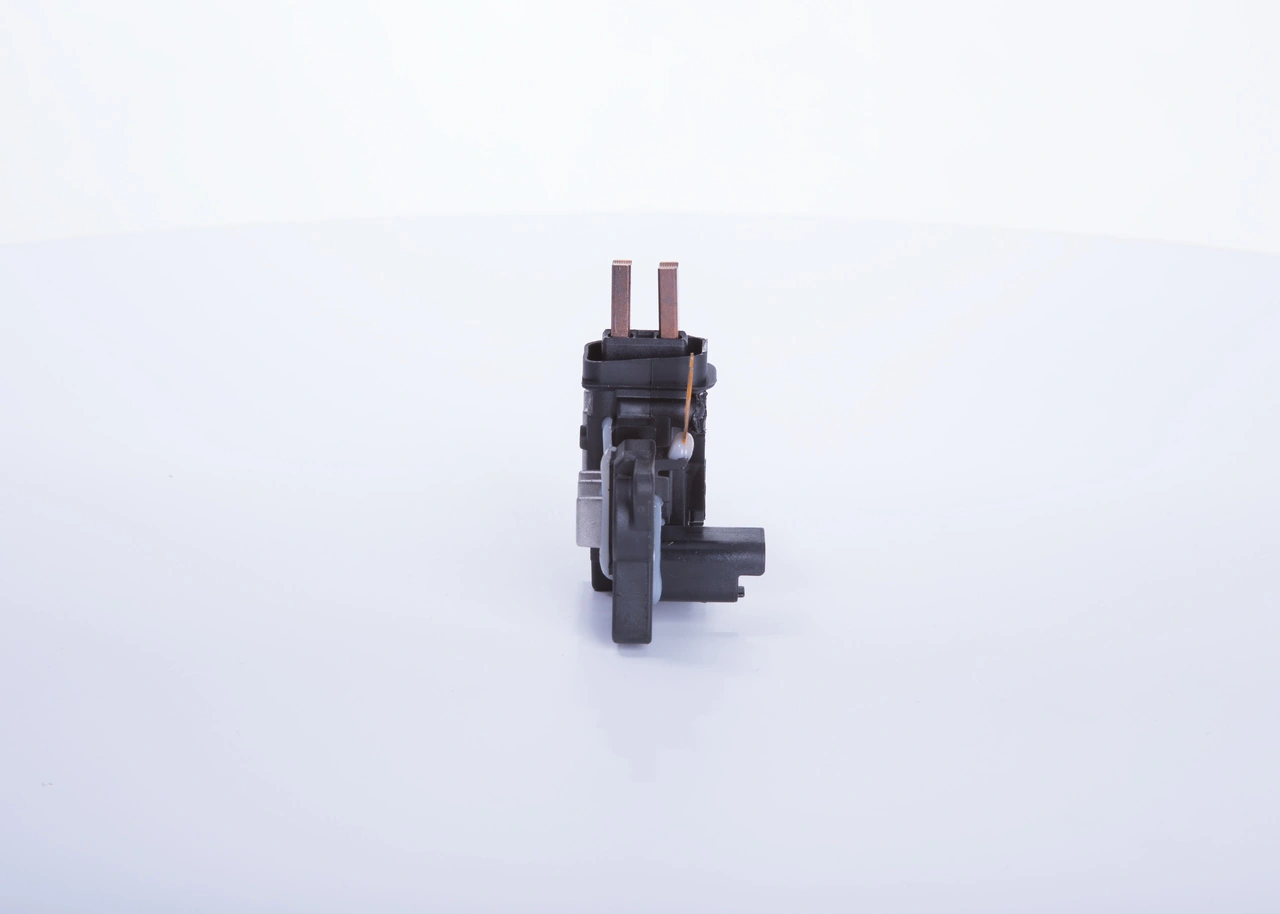Купити F00MA45237 Bosch Реле регулятор напруги генератора
